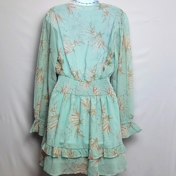 Women V-NECK Chiffon Print Self Tie Knot Front Dress - Picture 8 of 9